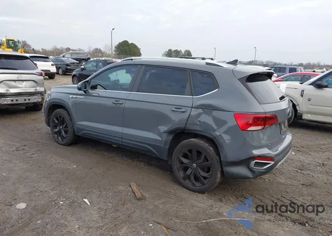 2022 Volkswagen Taos 1.5T Se z USA, uszkodzony, nr VIN 3VVLX7B25NM003837